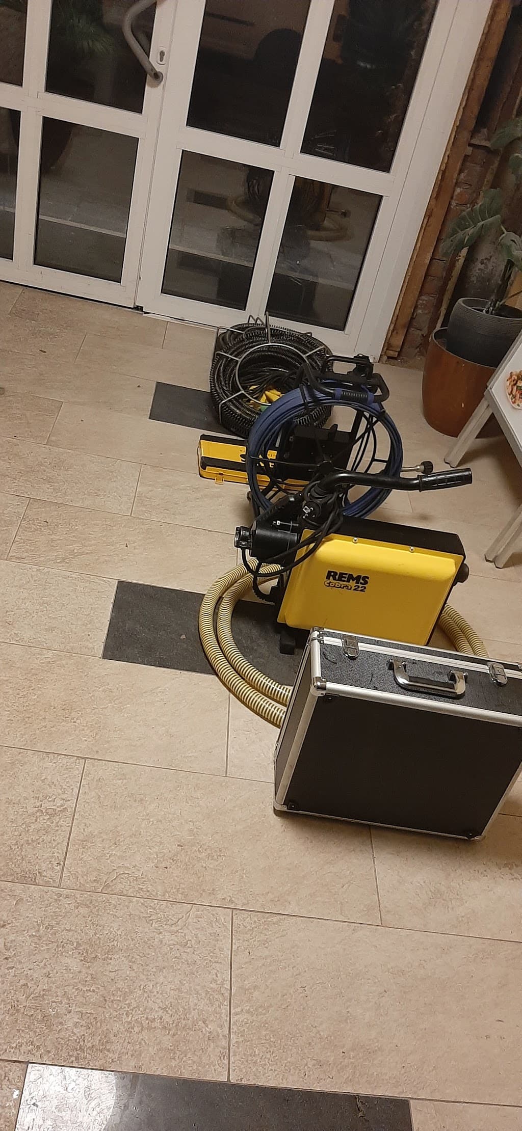 M.A.Services24 Rohrreinigung Kanalreinigung Abflussdienst Klempner Sanitärtechnik Haustechnik